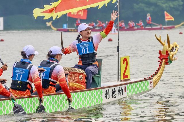 群龙竞渡，百舸争流！十五运会群众比赛龙舟项目决赛开赛