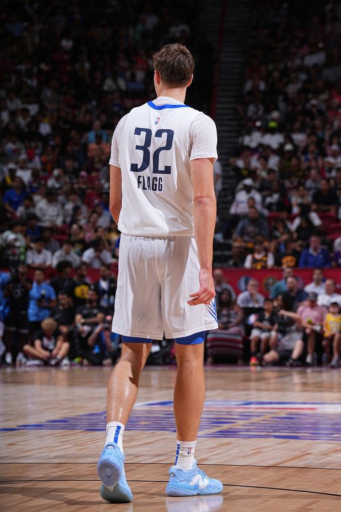 21中5得10分！弗拉格：我很难找到比赛节奏 这和大学有很大差异