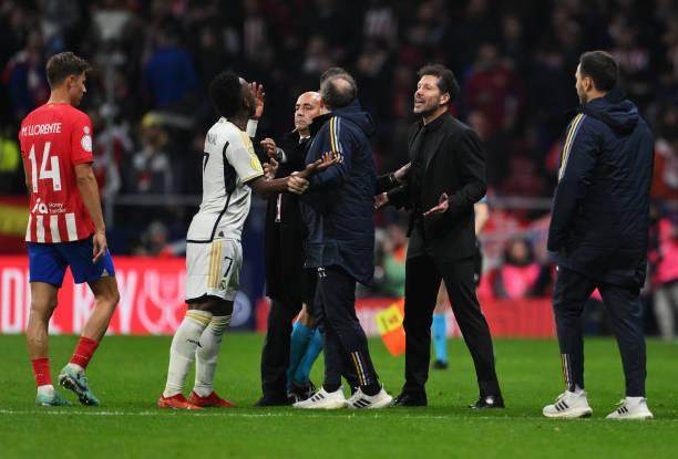 1705630928712089895.jpg 1943331513-612x612.jpg